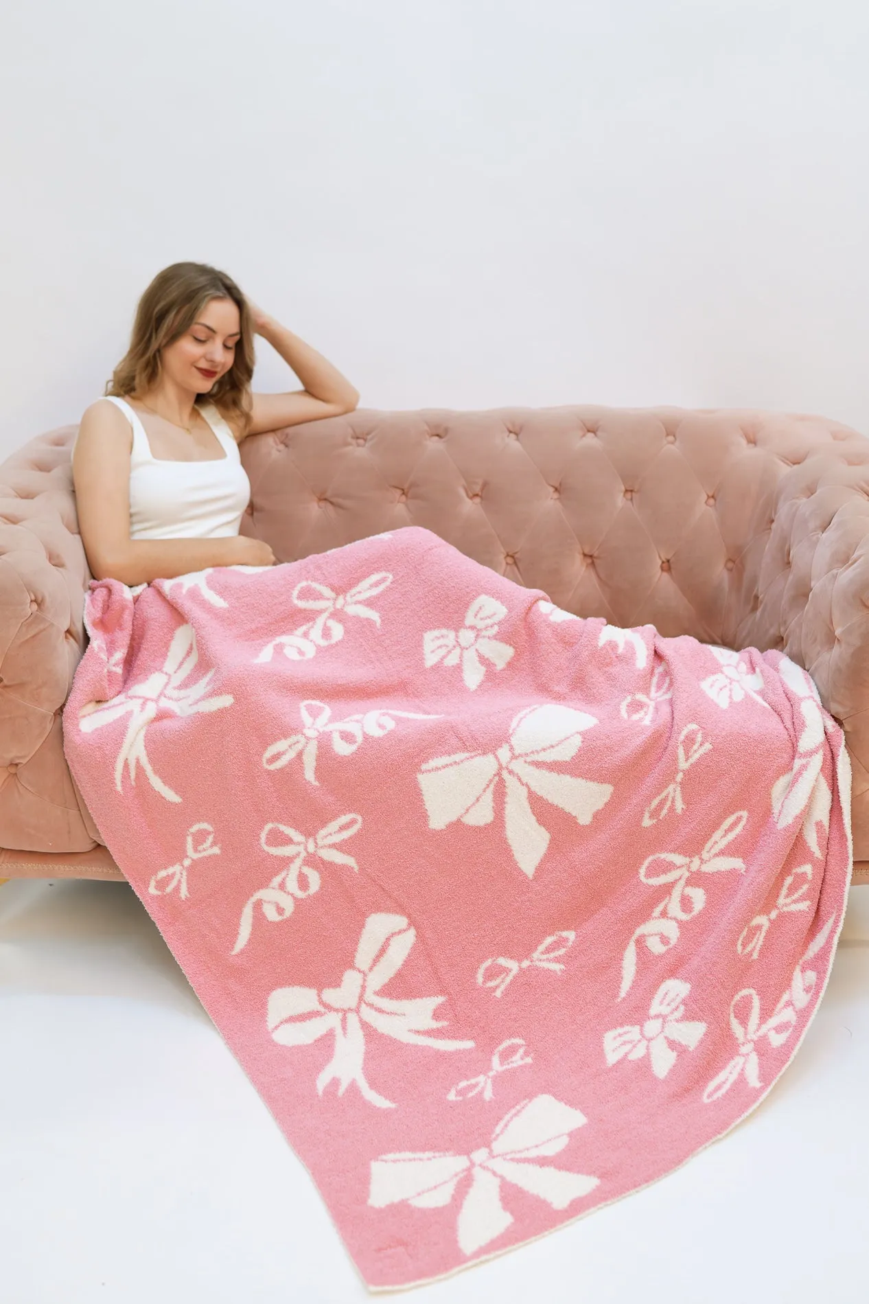 Bow Throw Blanket - Light Pink